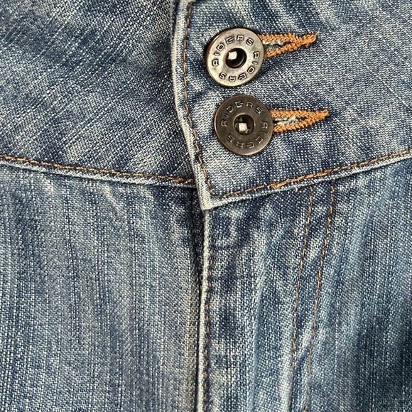 VF Jeanswear Women 8 Medium Blue Denim Pockets 100% Cotton Roll Tabs Shorts - Picture 2 of 8